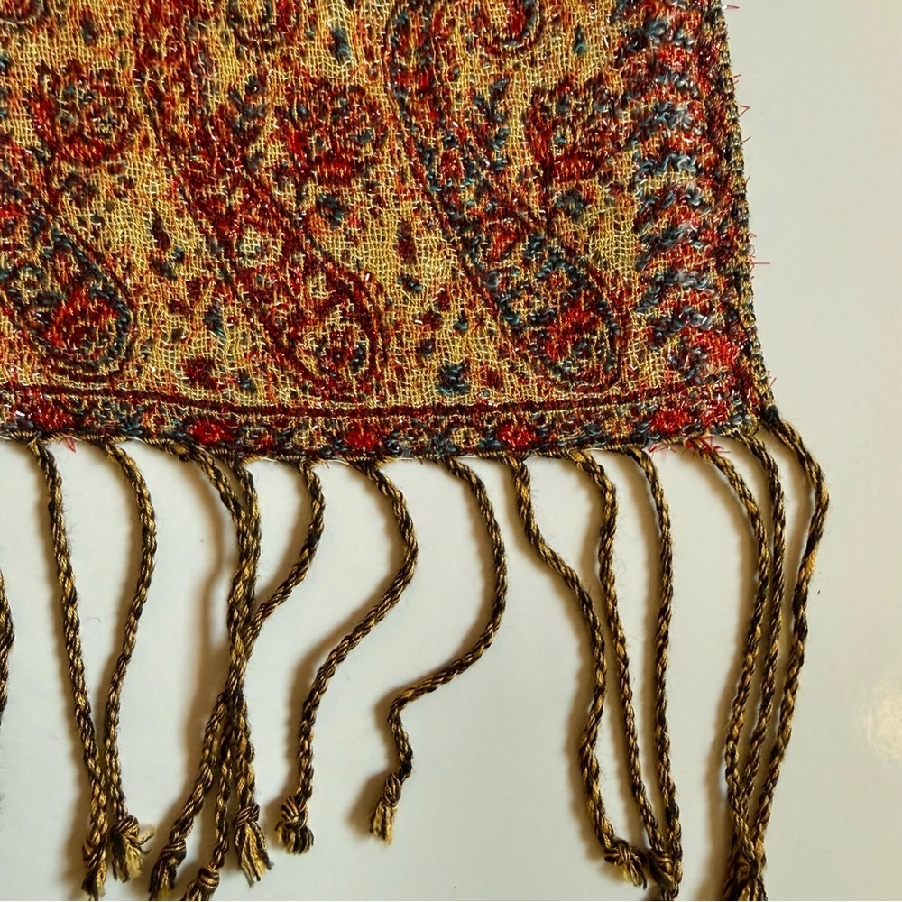 BINDYA 27” x 73” Metallic Thread Rust Gold Jaal Paisley
Reversible Shawl Wrap - Picture 12 of 16